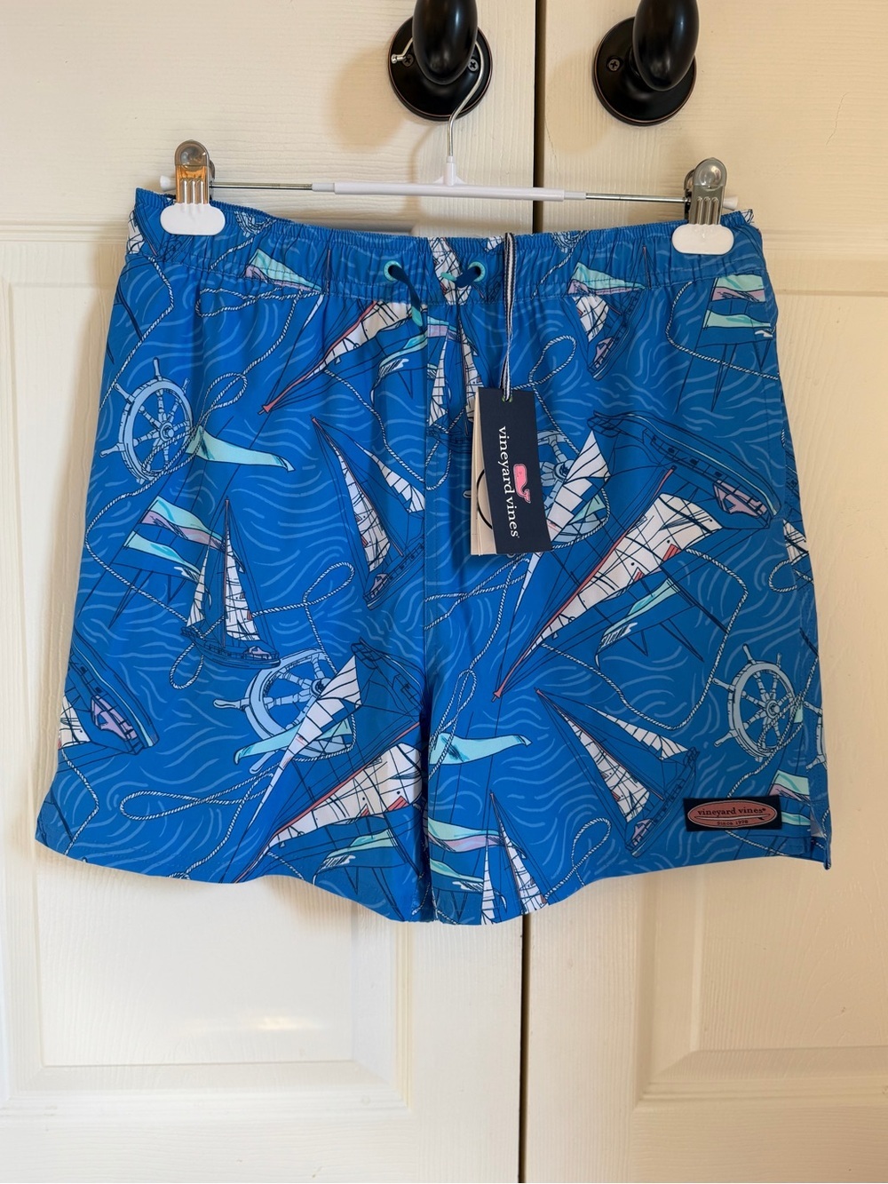 NWT Vineyard Vines Boys Chappy Trunks Sailing Tide Blue size XL (18)